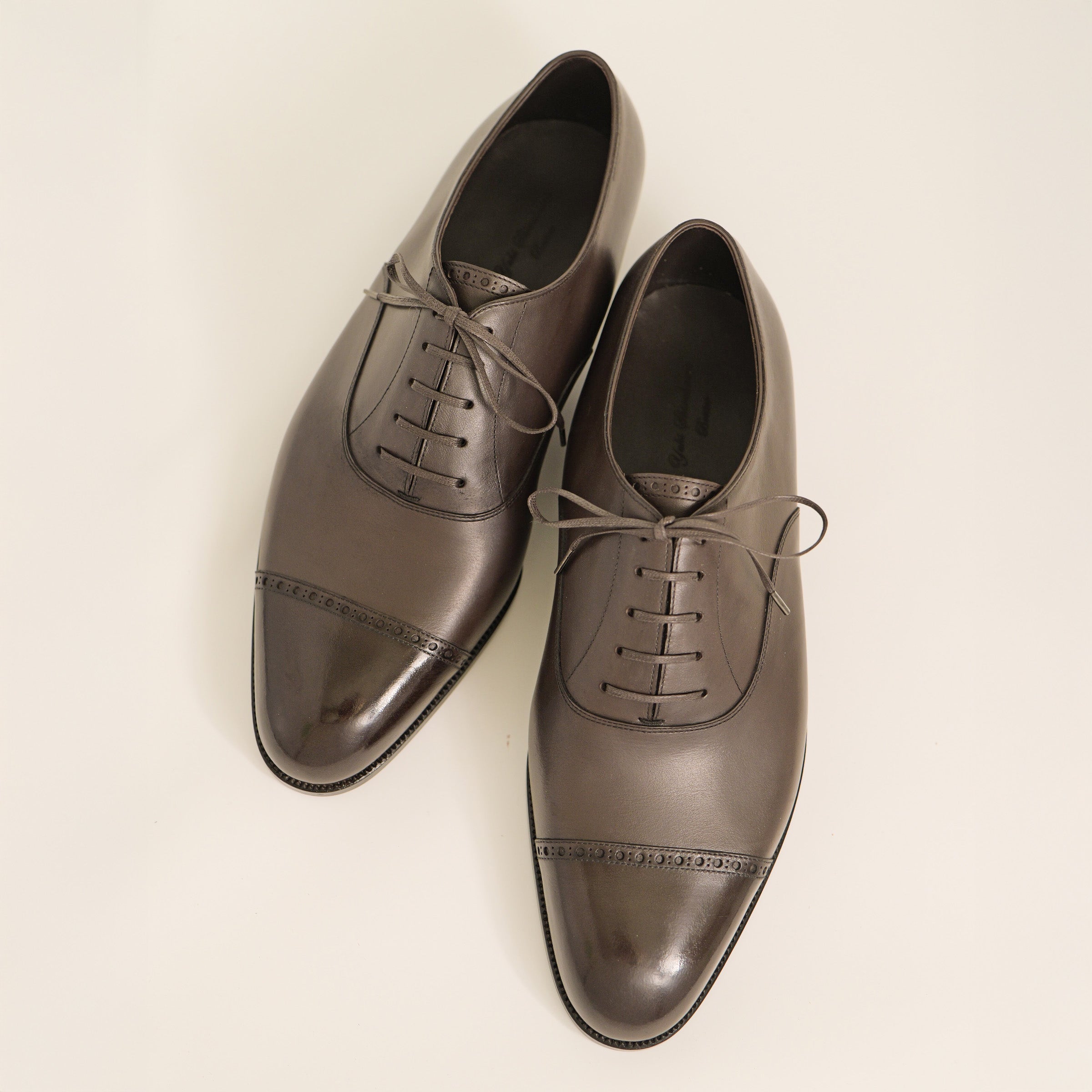 Bespoke Punched Cap-Toe Oxford in Dark brown calf Leather that Made in Itary