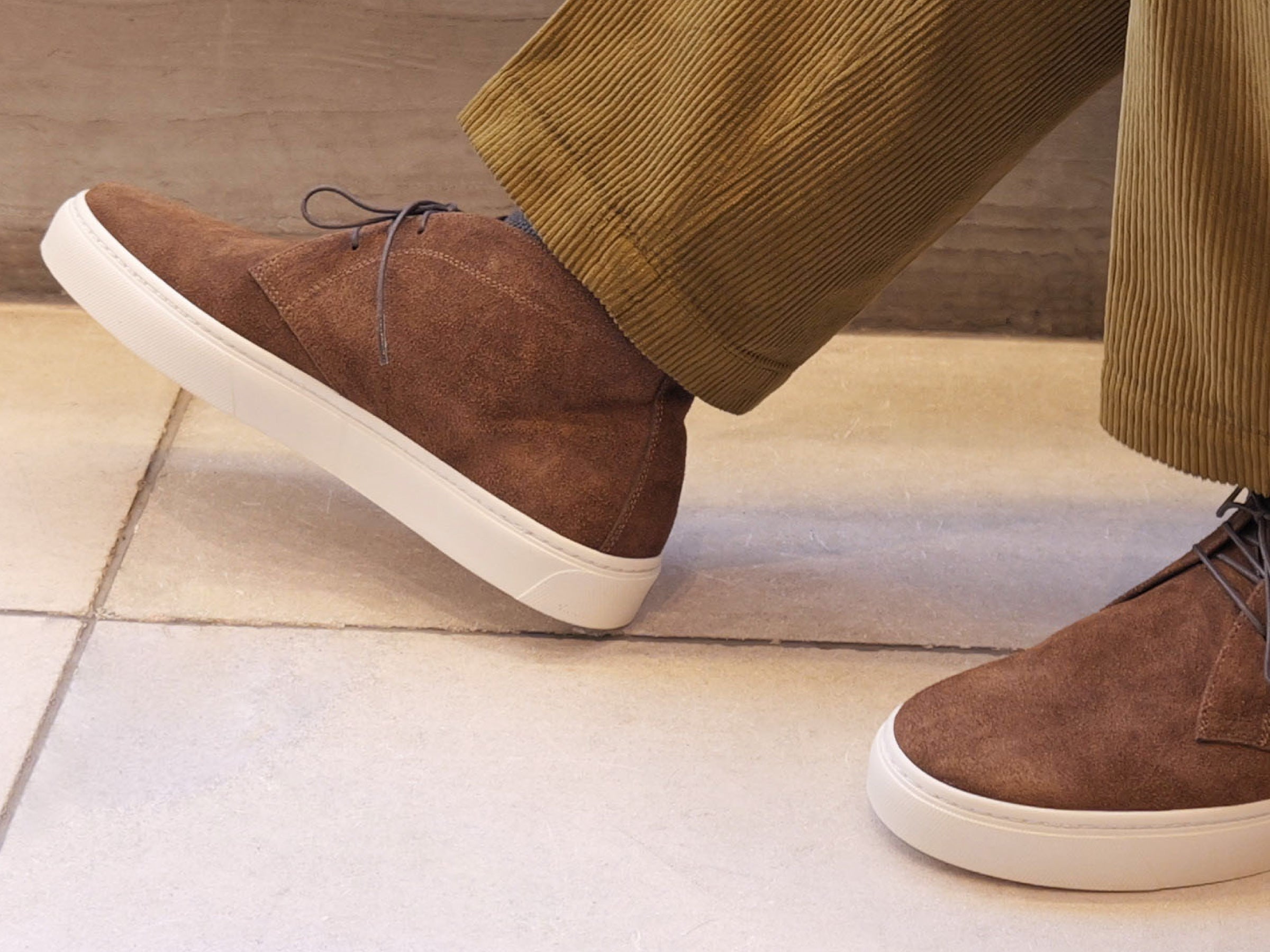 AGOL ready-made leather shoes designed for everyday elegance