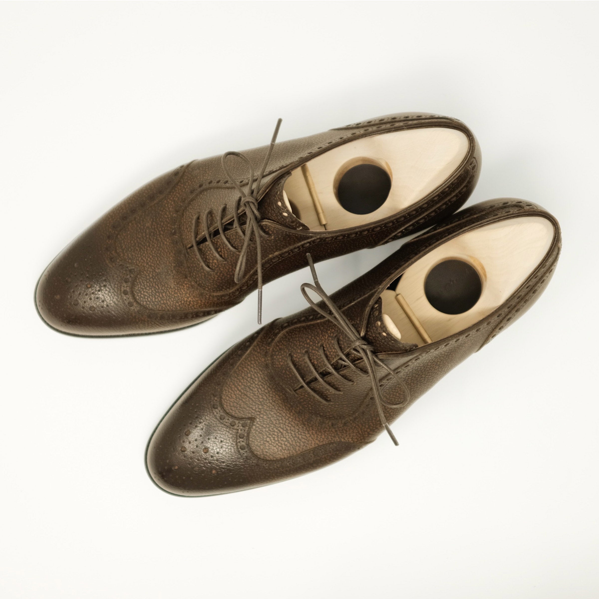 Bespoke Full-Brogue Adelaide Oxford in Dark Brown Grain Leather with Patina Finish  “TANNERIE D’ANNONAY LONGCHAMP”