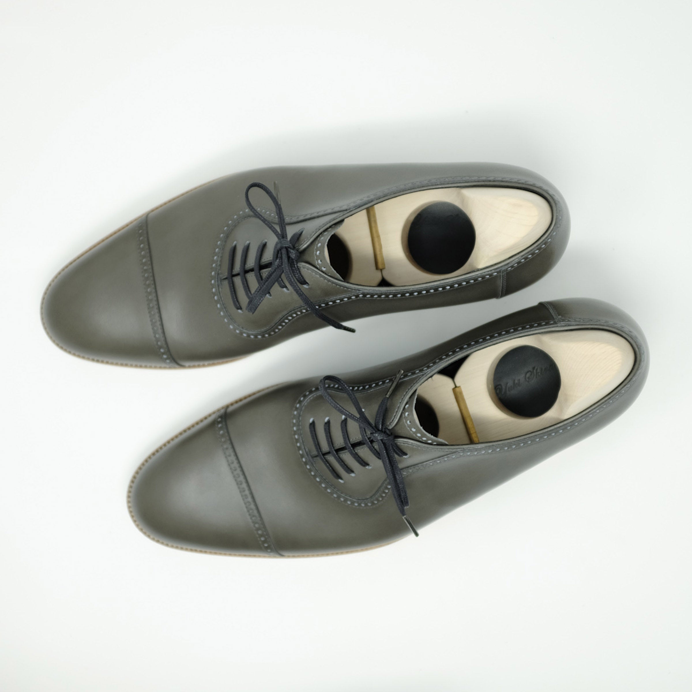 Bespoke Quarter Brogue Adelaide Oxford in Light Gray calf Leather