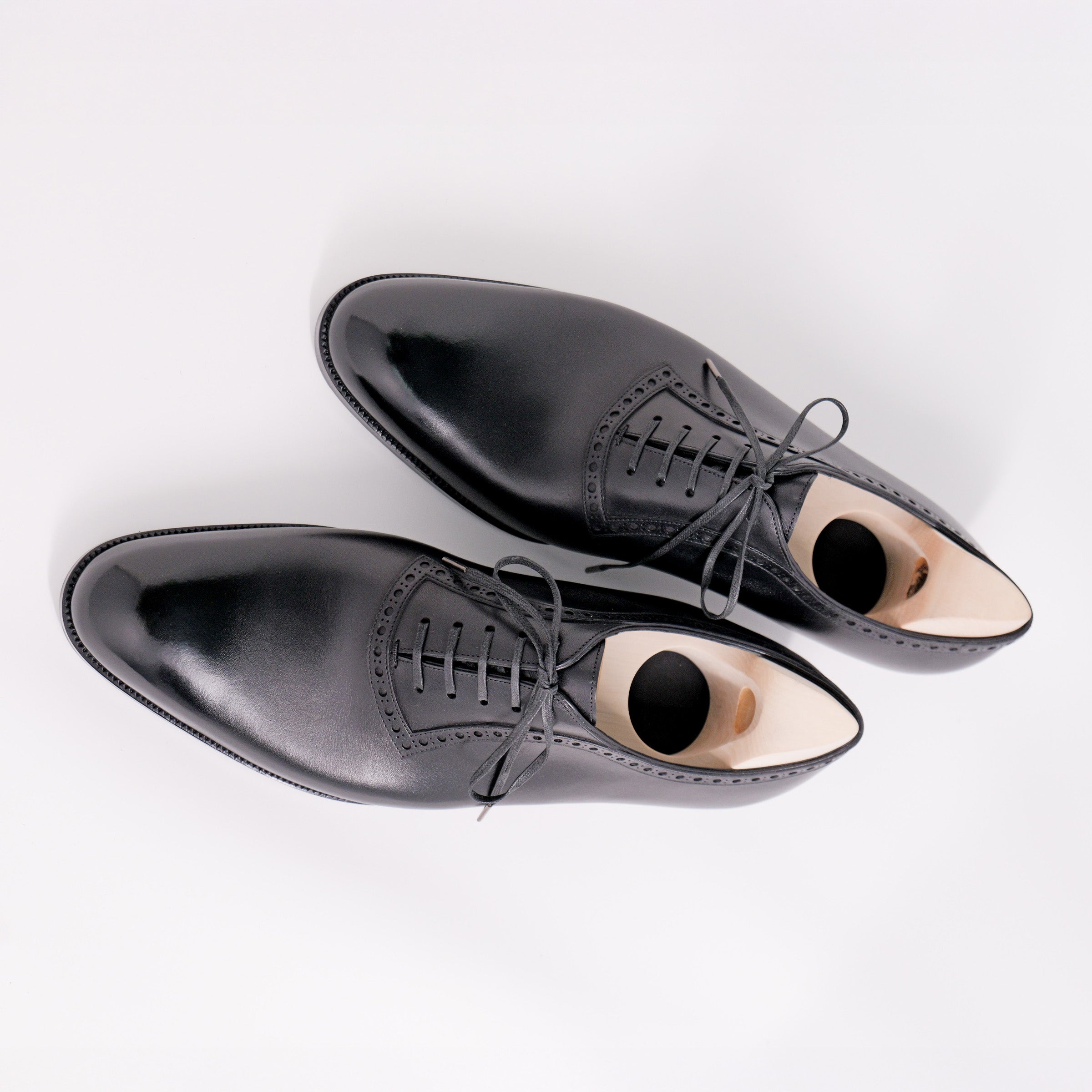 Bespoke Square-Cut Design Adelaide Oxford in black calf leather “TANNERIES DU PUY CHATEAUBRIAND”-3