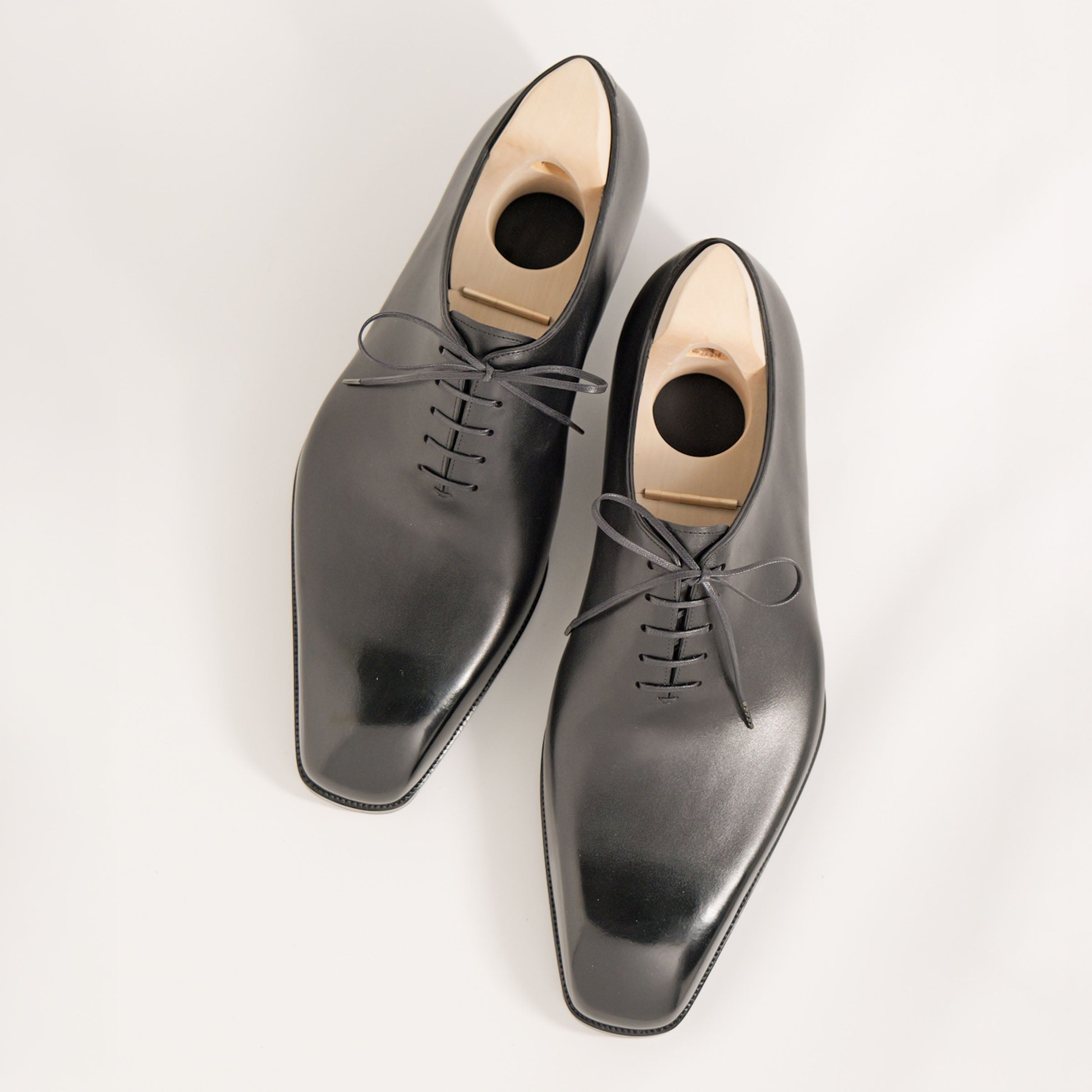 Bespoke Wholecut in Black Calf Leather “TANNERIES DU PUY CHATEAUBRIAND”-1